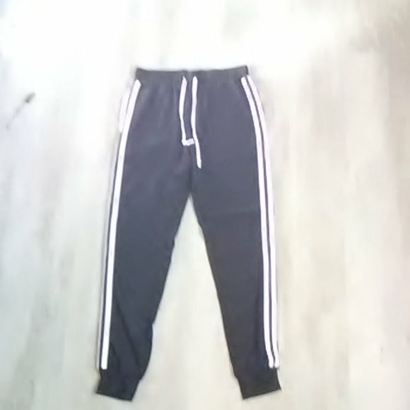 Blàck sweats - Picture 2 of 2